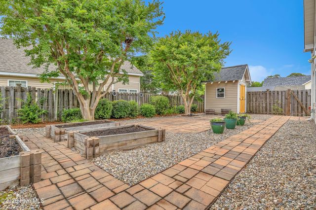 4900 Merlot Court, Wilmington, NC 28409