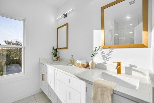 305 Eggar Street, Waxahachie, TX 75165