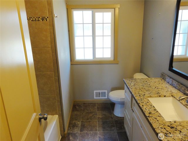 1101 S 72nd Street, Tacoma, WA 98408