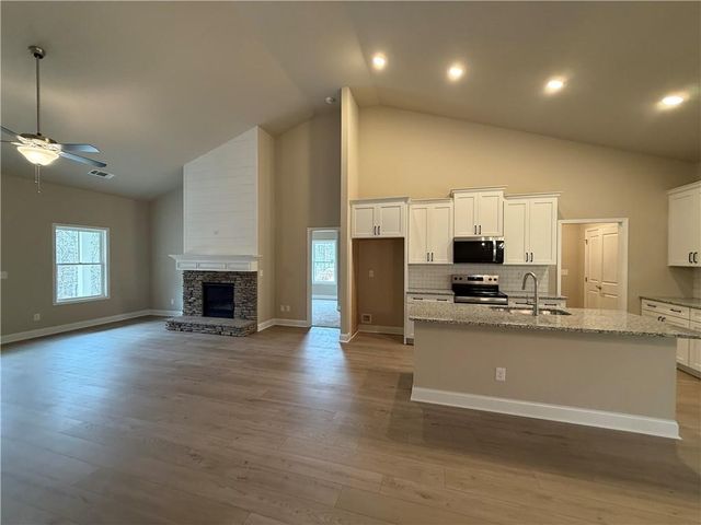 308 Pinebrook Drive, Waleska, GA 30183