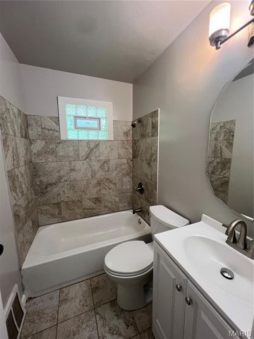 127 Ben Nevis Road, Unincorporated, MO 63137
