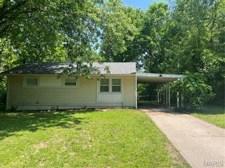 127 Ben Nevis Road, Unincorporated, MO 63137