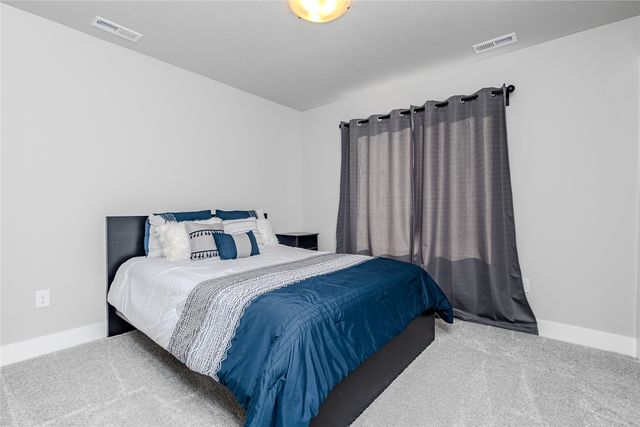 17118 Blue Sage Lane, Urbandale, IA 50323