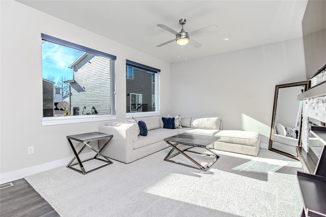 17118 Blue Sage Lane, Urbandale, IA 50323