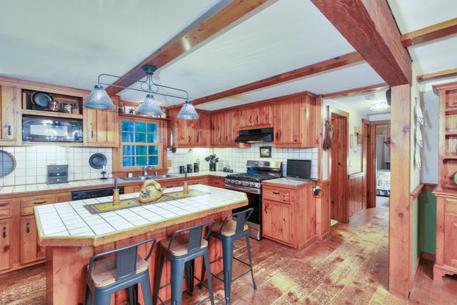 3 Garvin Road, Derry, NH 03038