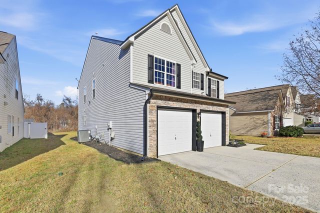 5825 Brookfield Pointe Drive, Charlotte, NC 28216