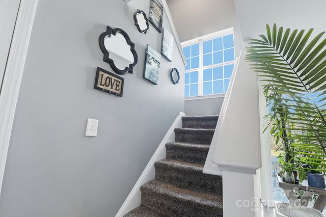 5825 Brookfield Pointe Drive, Charlotte, NC 28216