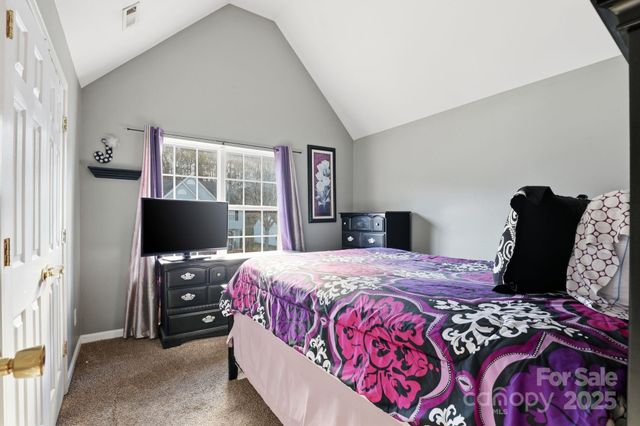 5825 Brookfield Pointe Drive, Charlotte, NC 28216