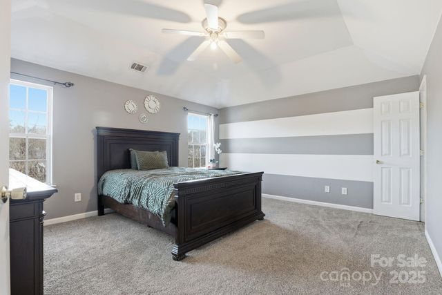 5825 Brookfield Pointe Drive, Charlotte, NC 28216