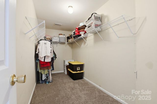 5825 Brookfield Pointe Drive, Charlotte, NC 28216