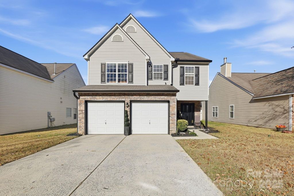 5825 Brookfield Pointe Drive, Charlotte, NC 28216