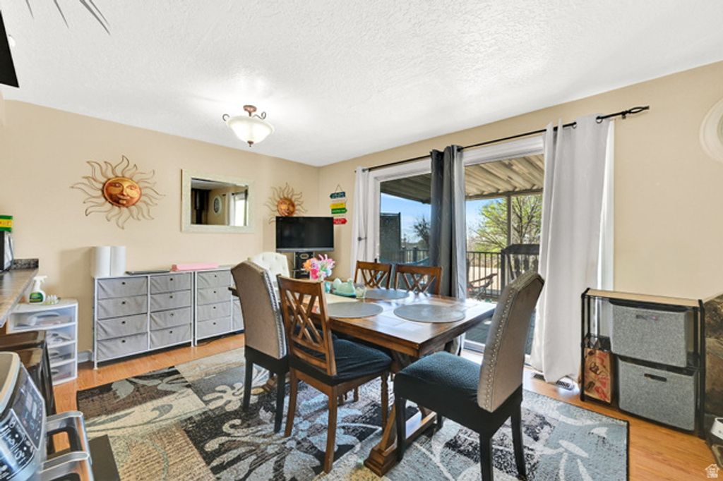 Image 13 of property listing at 846 S 1625 E #C, Clearfield, UT 84015