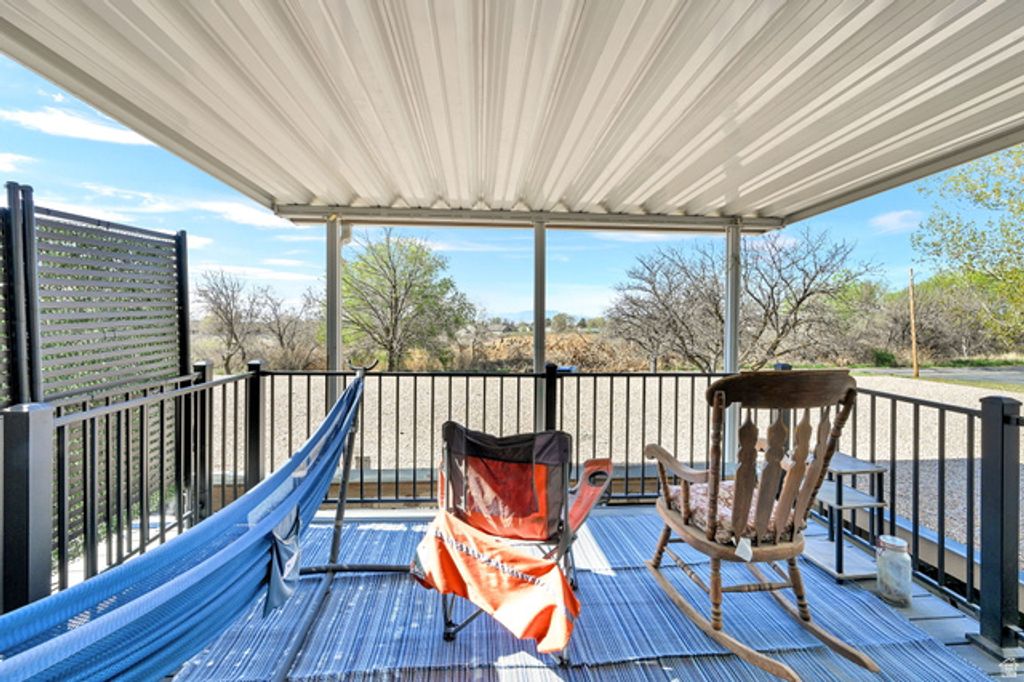 Image 27 of property listing at 846 S 1625 E #C, Clearfield, UT 84015