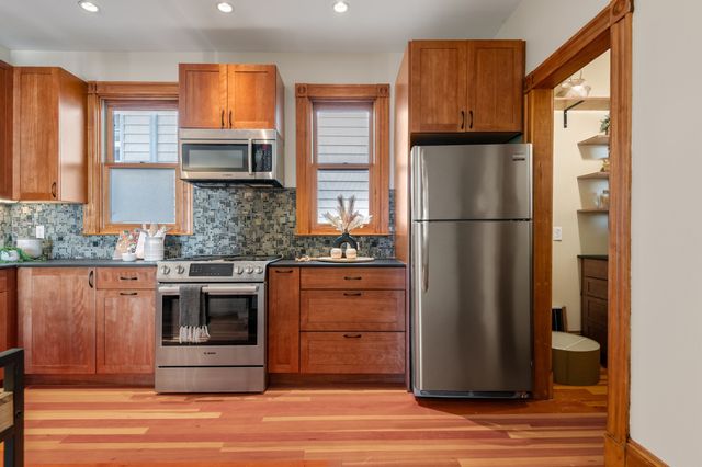 9 Varney St 2, Boston, MA 02130