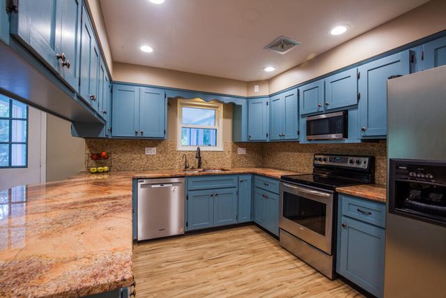 1721 Fort Henry Drive, Fort Wright, KY 41011