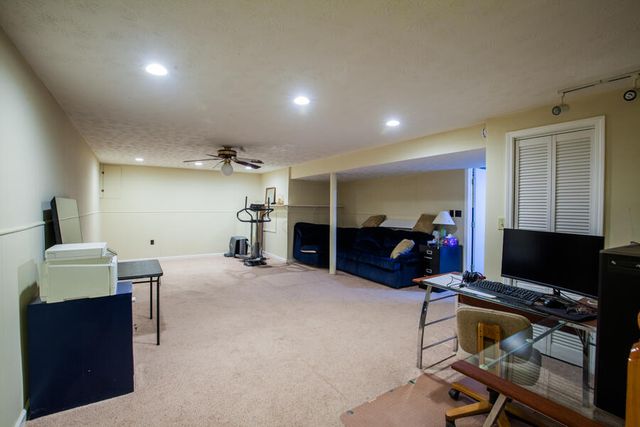 1721 Fort Henry Drive, Fort Wright, KY 41011