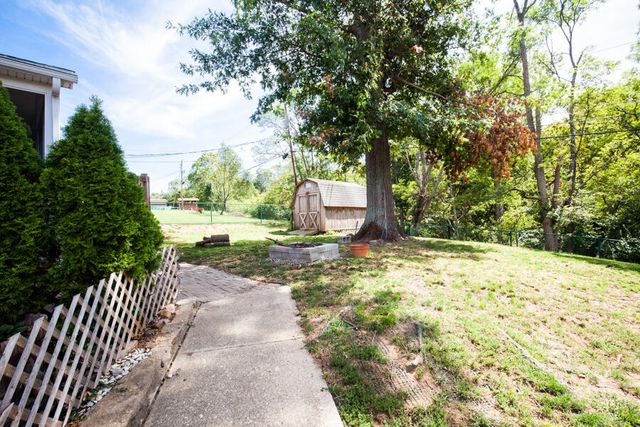 1721 Fort Henry Drive, Fort Wright, KY 41011