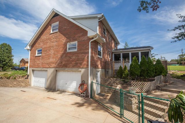 1721 Fort Henry Drive, Fort Wright, KY 41011