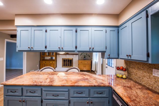1721 Fort Henry Drive, Fort Wright, KY 41011
