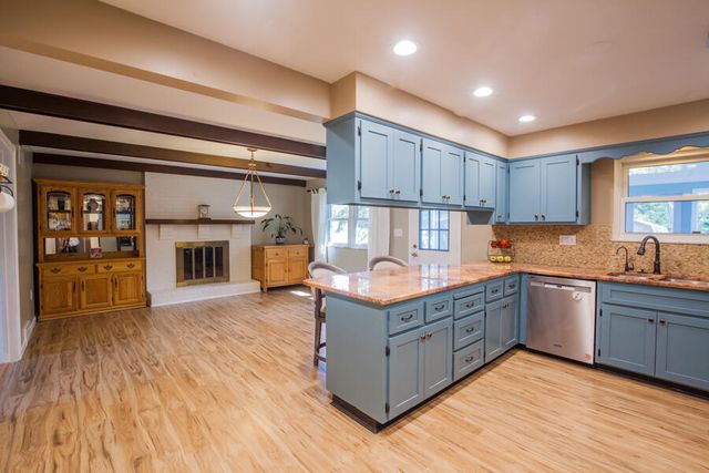 1721 Fort Henry Drive, Fort Wright, KY 41011