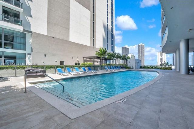 1600 NE 1st Ave 2811, Miami, FL 33132