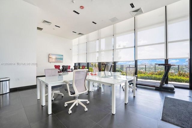 1600 NE 1st Ave 2811, Miami, FL 33132