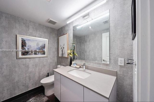 1600 NE 1st Ave 2811, Miami, FL 33132