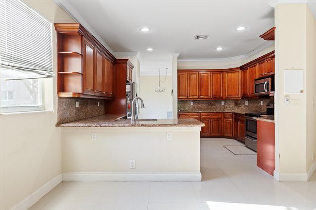 7400 NW 70th Avenue, Parkland, FL 33067