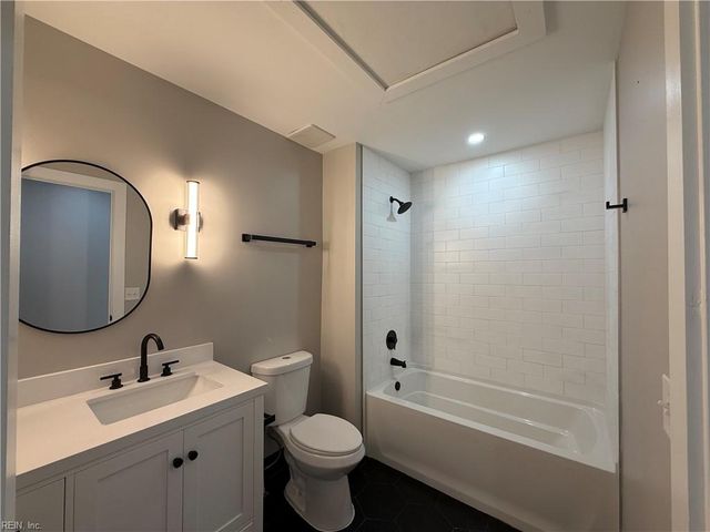 332 34th St Apt 117, Newport News, VA 23607