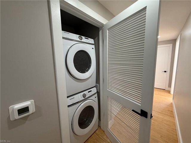 332 34th St Apt 117, Newport News, VA 23607