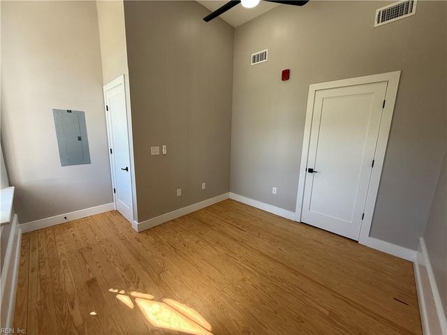 332 34th St Apt 117, Newport News, VA 23607