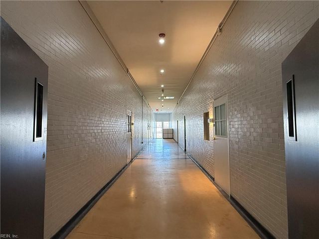 332 34th St Apt 117, Newport News, VA 23607