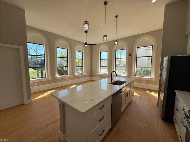 332 34th St Apt 117, Newport News, VA 23607
