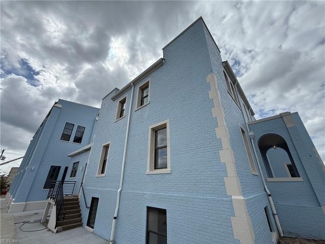 332 34th St Apt 117, Newport News, VA 23607