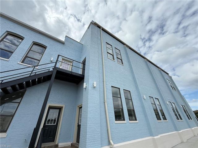 332 34th St Apt 117, Newport News, VA 23607