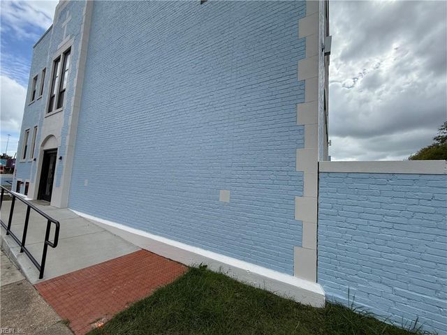 332 34th St Apt 117, Newport News, VA 23607