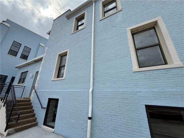 332 34th St Apt 117, Newport News, VA 23607