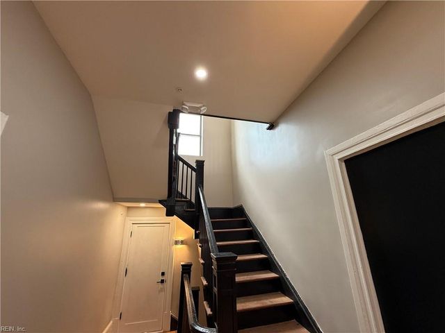 332 34th St Apt 117, Newport News, VA 23607
