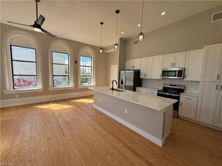 332 34th St Apt 117, Newport News, VA 23607