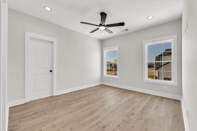 2461 Ellsworth Drive, Clarksville, TN 37043