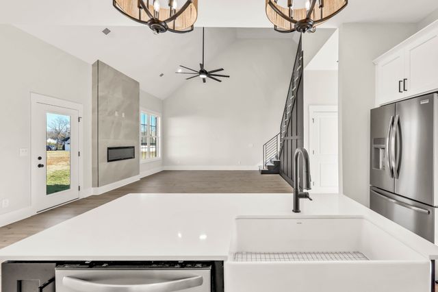 2461 Ellsworth Drive, Clarksville, TN 37043