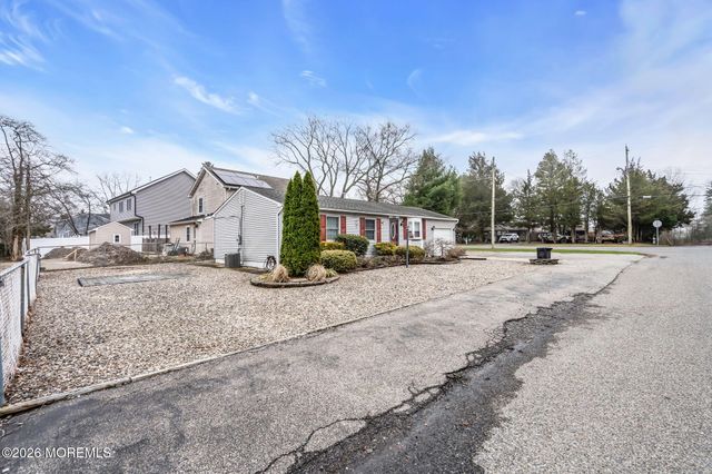 302 Beach Boulevard, Forked River, NJ 08731