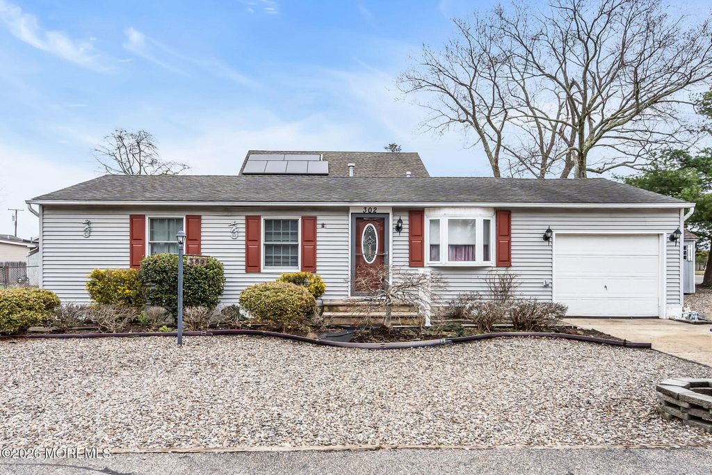 302 Beach Boulevard, Forked River, NJ 08731
