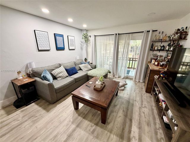 11259 SW 88th St 204H, Miami, FL 33176