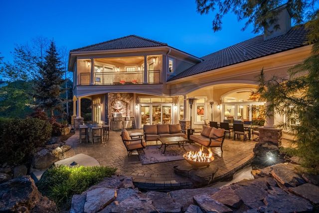 11905 S Fairway Ridge Ln, Spokane, WA 99224
