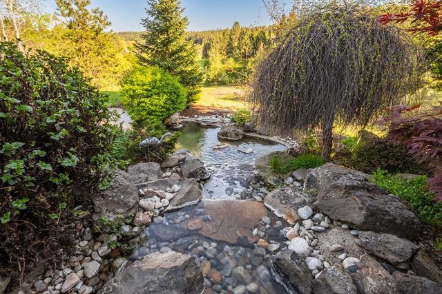 11905 S Fairway Ridge Ln, Spokane, WA 99224