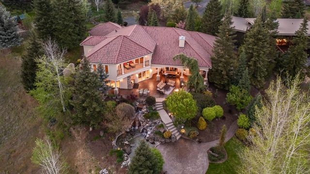 11905 S Fairway Ridge Ln, Spokane, WA 99224