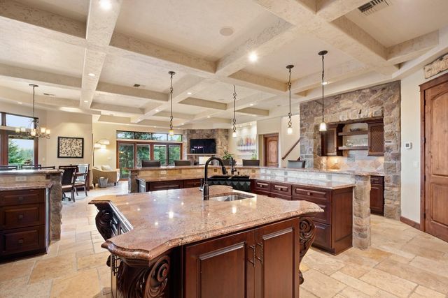 11905 S Fairway Ridge Ln, Spokane, WA 99224