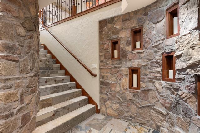 11905 S Fairway Ridge Ln, Spokane, WA 99224