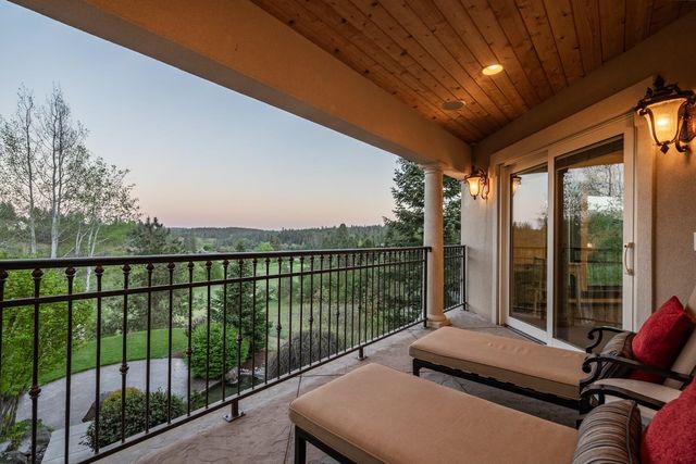 11905 S Fairway Ridge Ln, Spokane, WA 99224